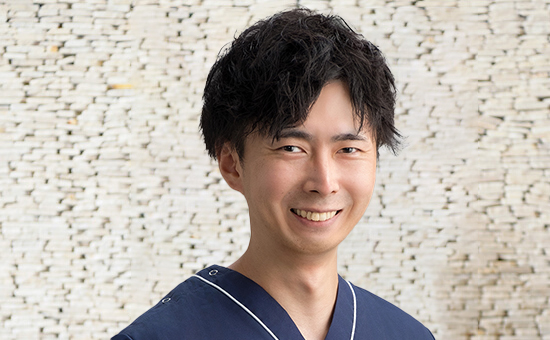 手島　秀/院長/審美歯科、歯周形成外科、インプラント