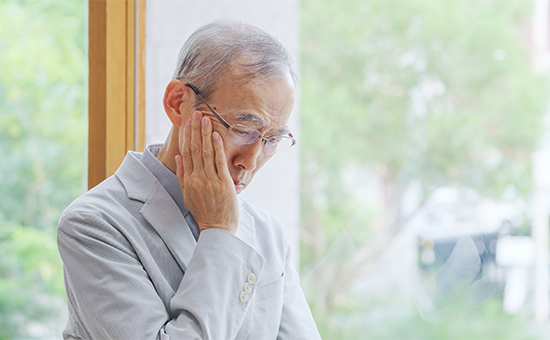 歯がない・歯がボロボロのままでは様々なリスクがあります