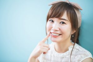 セラミックは本当に口元が綺麗になりますか？