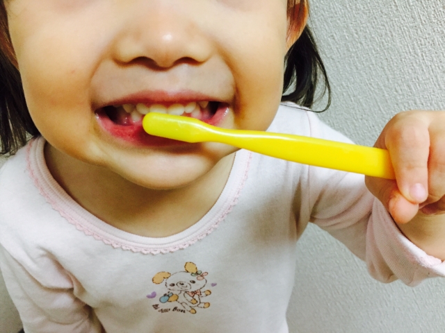 安心して使える！お子さまの歯磨き粉の選び方と最新のフッ素濃度推奨基準