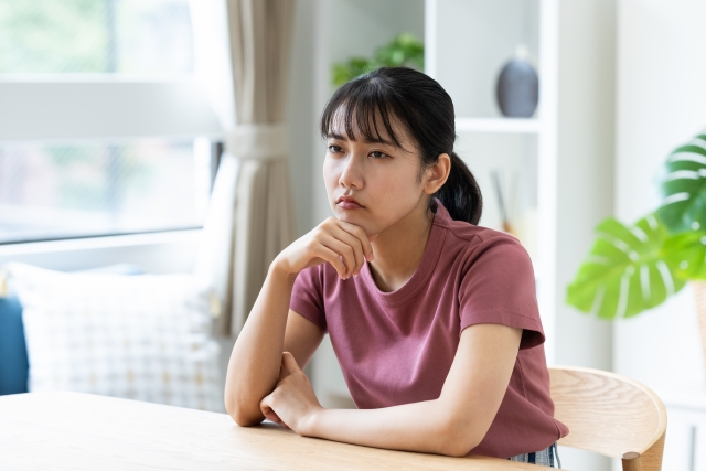 永久歯が生えてこない…先天性欠如歯の原因とインプラント治療のメリットとは？