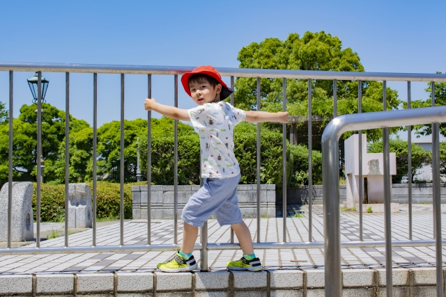 乳歯の癒合歯が永久歯に与えるリスクとは？早めに知りたい原因と家庭でできる対応法